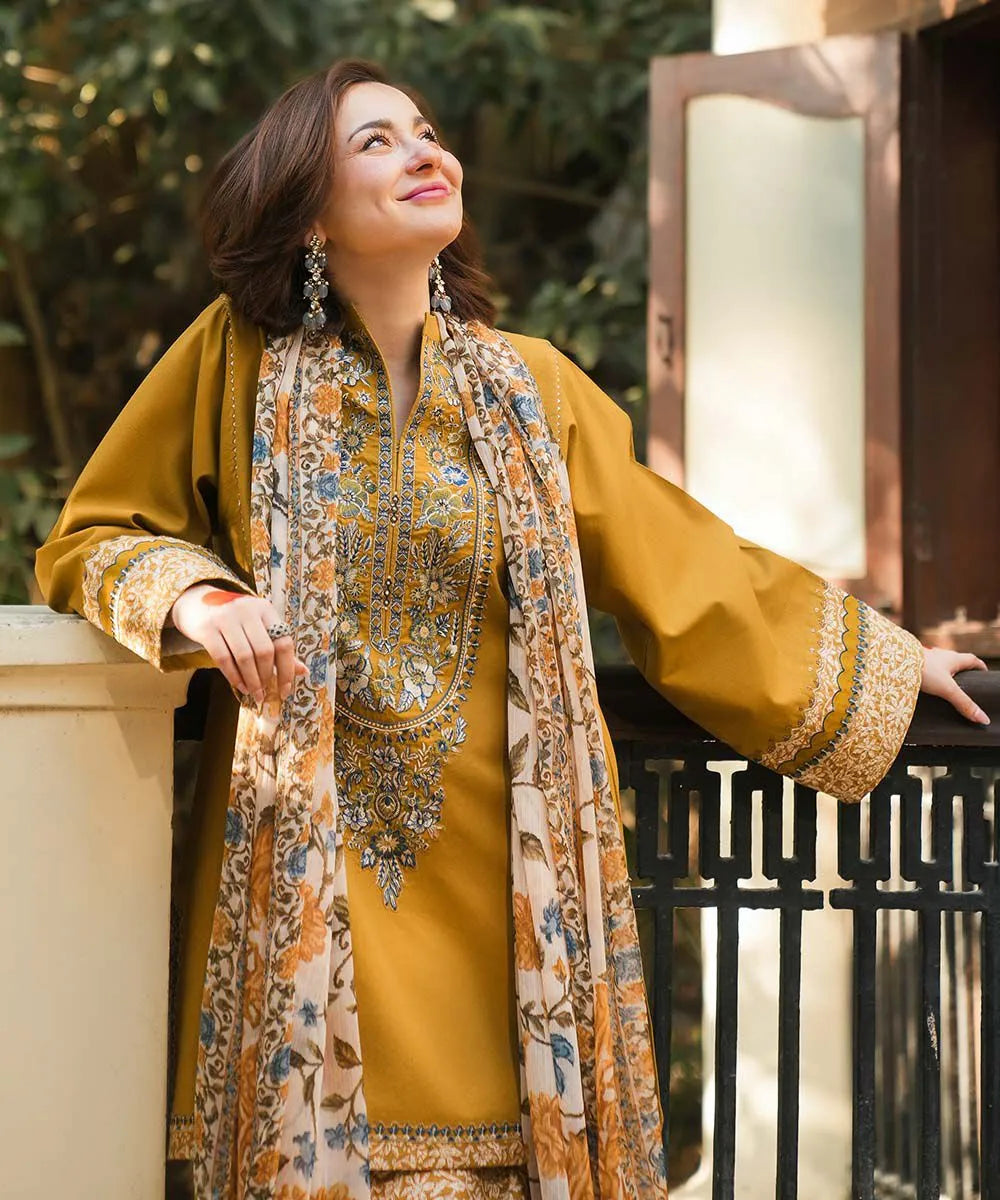 gulbahar_dhanak_3Pc_Winter_ladies_collection_zaroonfashion_3