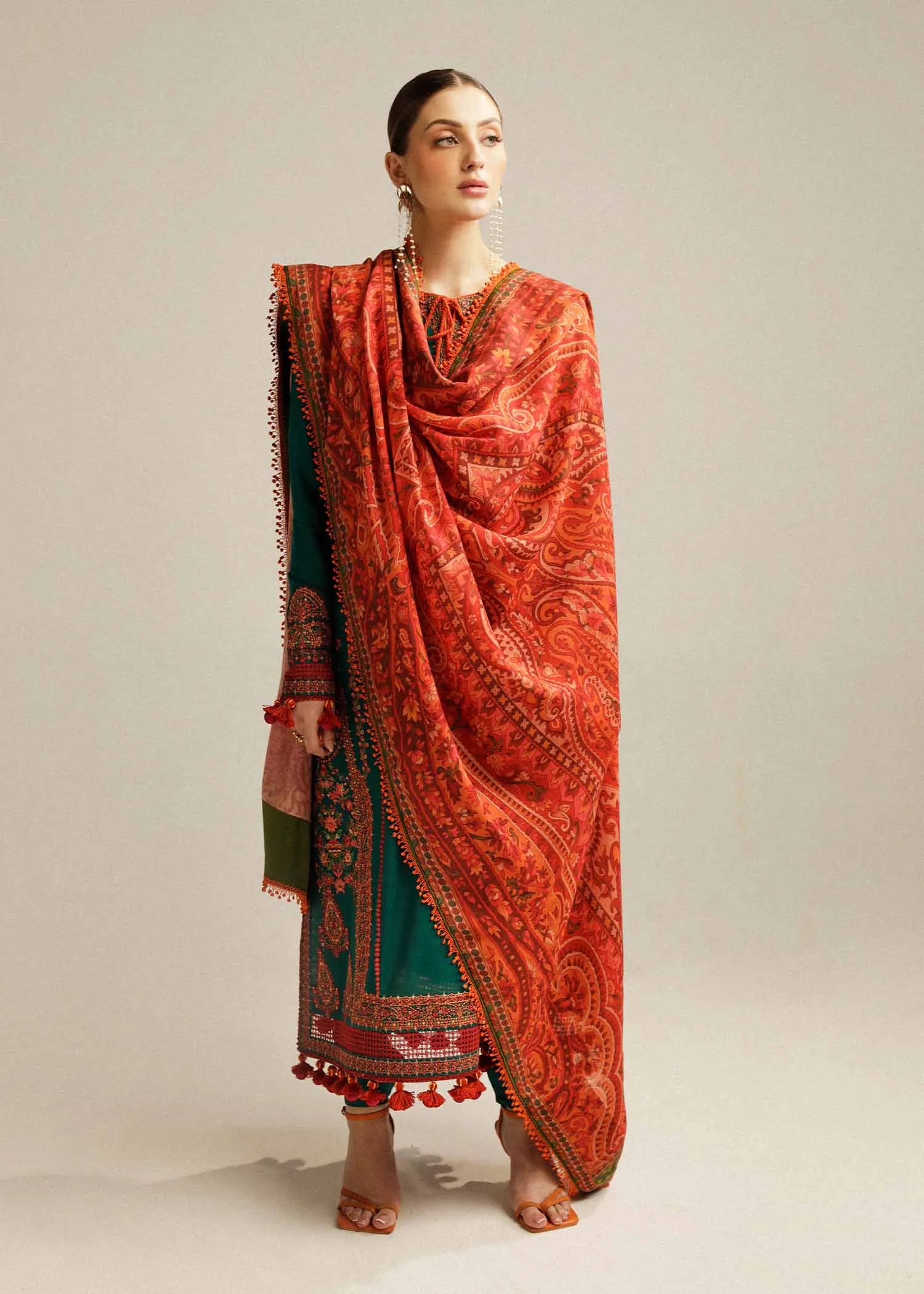 zareen_dhanak_3Pc_Winter_ladies_collection_zaroonfashion_2