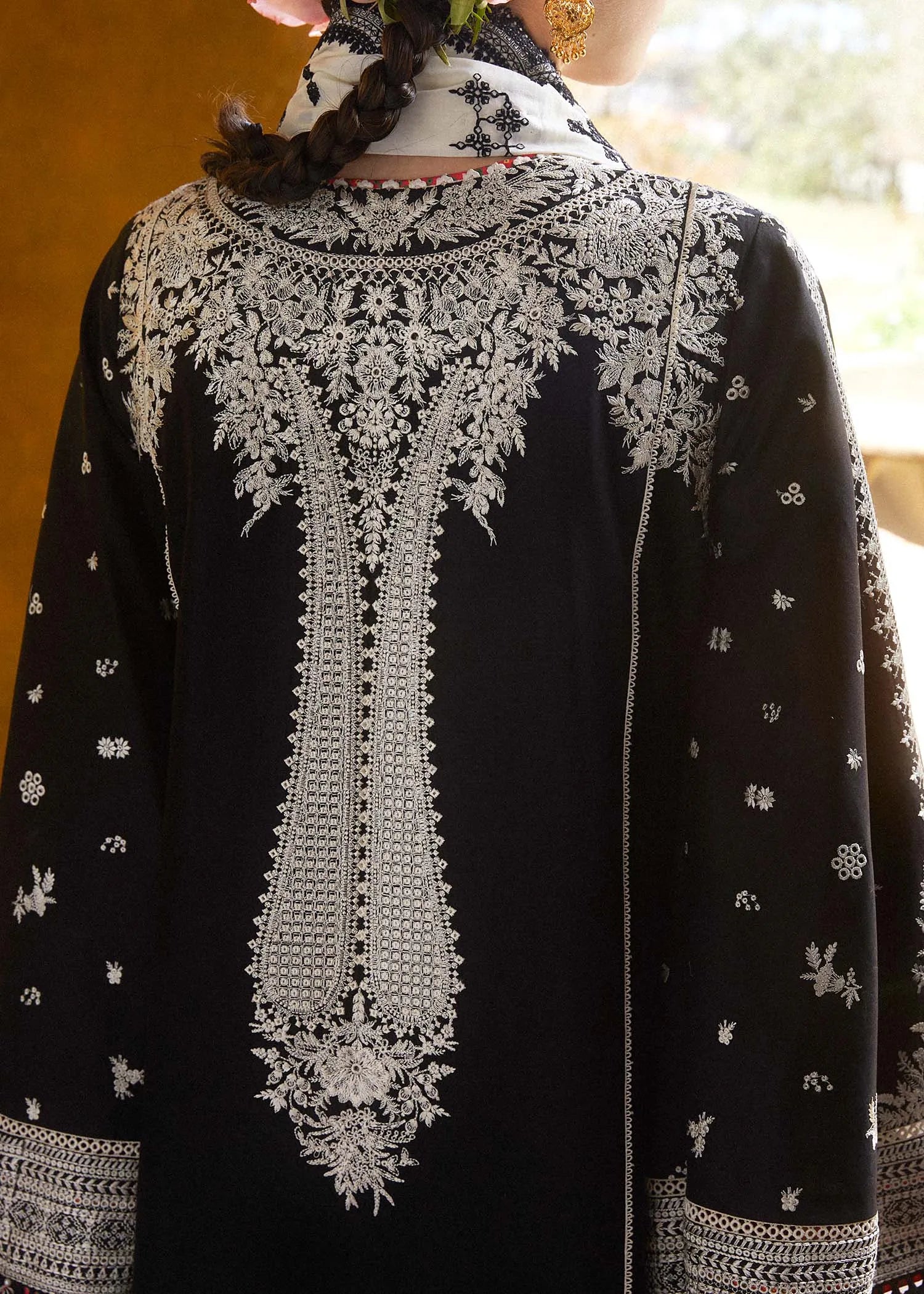 zarnish_dhanak_3Pc_Winter_ladies_collection_zaroonfashion_3